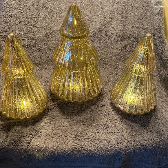 EUC 3 Glass Lighted Christmas Trees - Picture 7 of 16